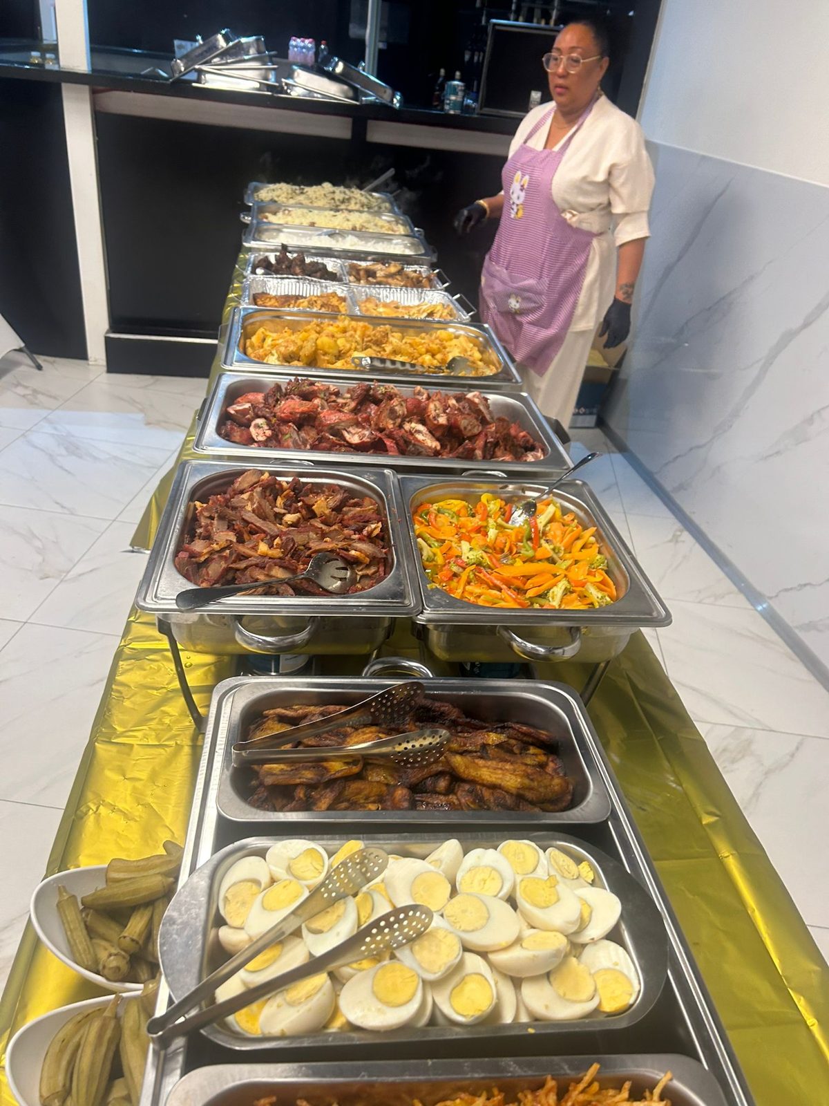 Buffet met warme gerechten